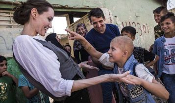 angelina jolie visits Mosul and refugee camps in Iraq