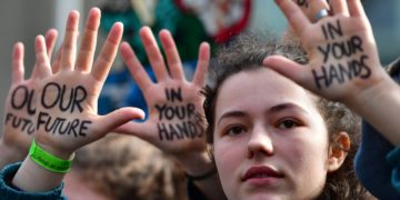 Young people urge politicians to take action on climate change