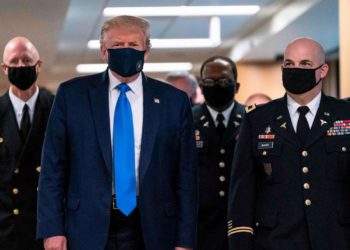 President Donald Trump wearing a mask during a public visit to Walter Reed National Military Medical Center