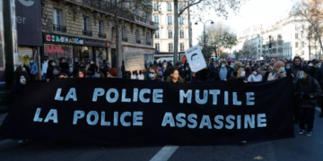 French people protesting against police brutality.