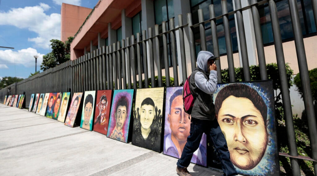 Mexico President Urges Justice In Disappearance Of 43 Students